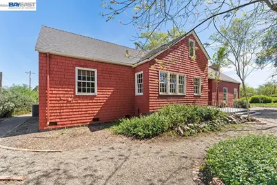 1972 Livermore Ave, Livermore, CA 94550 - Photo 29