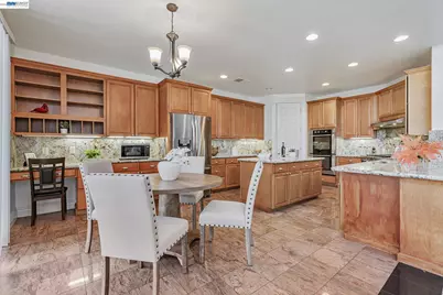 5065 Carbondale Way, Antioch, CA 94531 - Photo 15