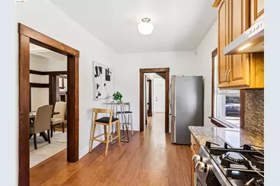 425 Central Ave, Alameda, CA 94501 - Photo 11