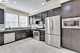 1369 Coyote Creek Way, Milpitas, CA 95035 - Photo 7