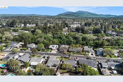 936 Santa Cruz Dr, Pleasant Hill, CA 94523 - Photo 29