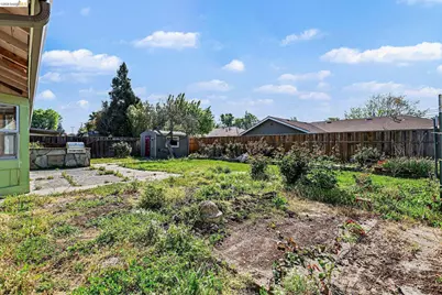 131 Hazel Dr, Pleasant Hill, CA 94523 - Photo 25