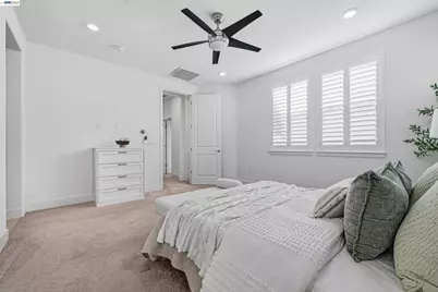 2933 Stringham Way, Dublin, CA 94568 - Photo 17