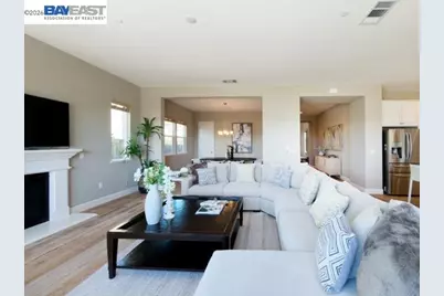 1676 Terracina Dr, Dublin, CA 94568 - Photo 9