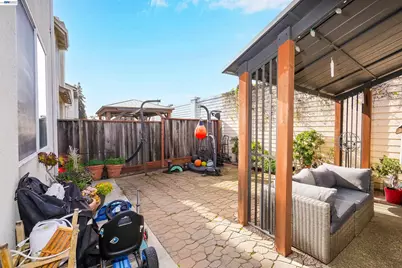 25085 Silverthorne Pl., Hayward, CA 94544 - Photo 33