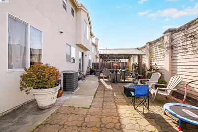 25085 Silverthorne Pl., Hayward, CA 94544 - Photo 37