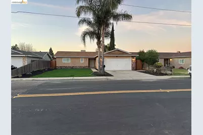 431 Montana Ave, Turlock, CA 95380 - Photo 3