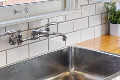 812 19th St, Oakland, CA 94606 - Photo 15