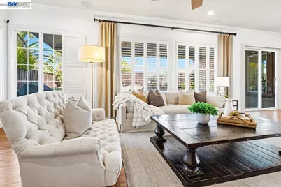 5653 Signal Hill Dr, Dublin, CA 94568 - Photo 17