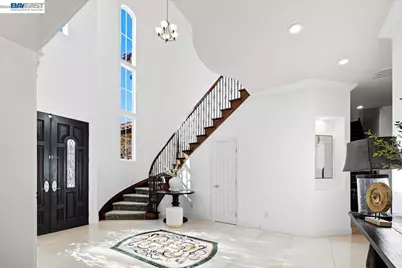 5653 Signal Hill Dr, Dublin, CA 94568 - Photo 5