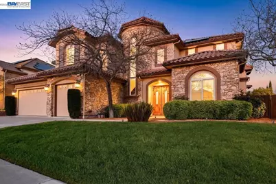 5653 Signal Hill Dr, Dublin, CA 94568 - Photo 3