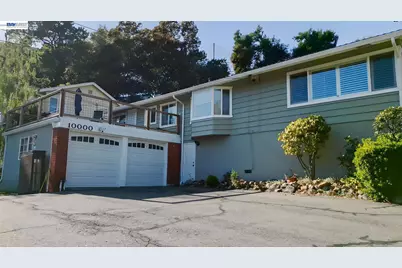 10000 Sigourney Ave, Oakland, CA 94605 - Photo 1