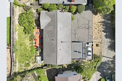 10000 Sigourney Ave, Oakland, CA 94605 - Photo 27