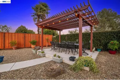 3921 Alma Ct, Pleasanton, CA 94588 - Photo 3