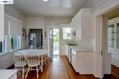2056 Santa Clara Ave, Alameda, CA 94501 - Photo 17