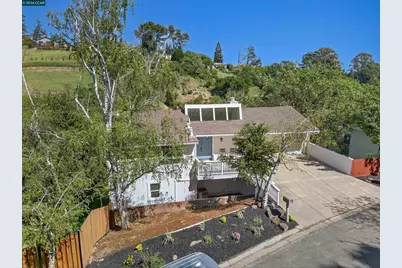 3424 Woodview Dr, Lafayette, CA 94549 - Photo 3