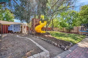 1340 Sunshine Dr, Concord, CA 94520 - Photo 25