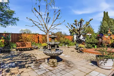 2151 Deerwood Dr, Martinez, CA 94553 - Photo 33