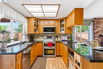 2151 Deerwood Dr, Martinez, CA 94553 - Photo 11