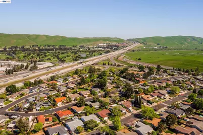 2279 Saint George Dr, Concord, CA 94520 - Photo 31