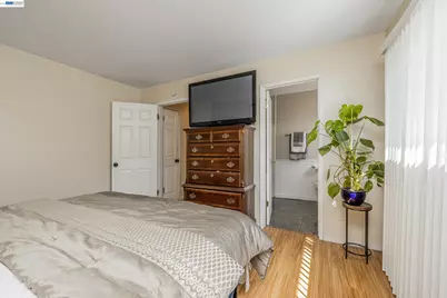 2279 Saint George Dr, Concord, CA 94520 - Photo 17