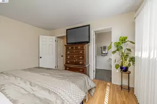 2279 St George Dr, Concord, CA 94520 - Photo 17