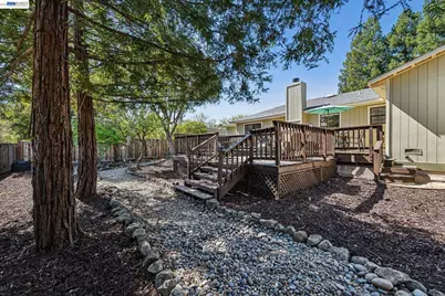 2586 Buena Vista Ave, Walnut Creek, CA 94597 - Photo 57