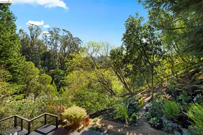 6966 Paso Robles Drive, Oakland, CA 94611 - Photo 39