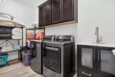 1787 Branson Court, Lathrop, CA 95330 - Photo 23