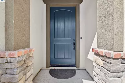 1787 Branson Court, Lathrop, CA 95330 - Photo 7