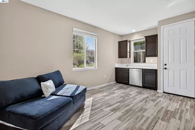 1787 Branson Court, Lathrop, CA 95330 - Photo 29