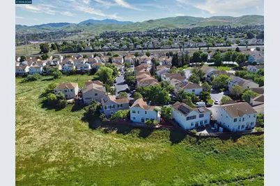 236 Comeabout Circle, Pittsburg, CA 94565 - Photo 35