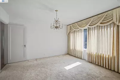 2972 El Monte Ave, Oakland, CA 94605 - Photo 7