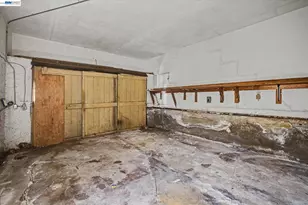 2972 El Monte Ave, Oakland, CA 94605 - Photo 33