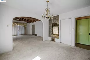 2972 El Monte Ave, Oakland, CA 94605 - Photo 9