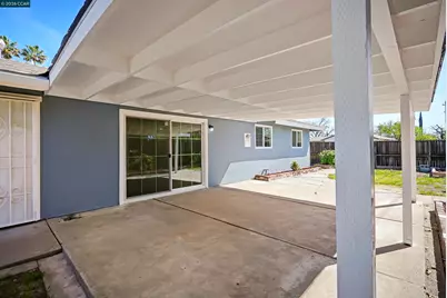 6860 Cunningham Way, Sacramento, CA 95828 - Photo 13