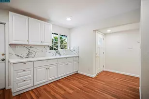 6860 Cunningham Way, Sacramento, CA 95828 - Photo 9