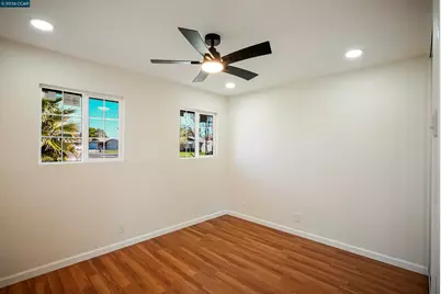 6860 Cunningham Way, Sacramento, CA 95828 - Photo 3