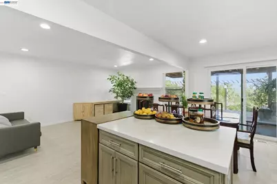 2222 Carmel Ct, Pittsburg, CA 94565 - Photo 13