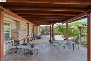 2222 Carmel Ct, Pittsburg, CA 94565 - Photo 33