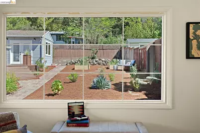 3292 Jordan Rd, Oakland, CA 94602 - Photo 17