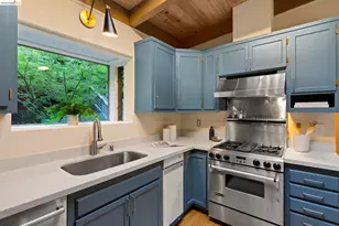 6476 Valley View Rd, Oakland, CA 94611 - Photo 13