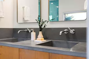 6476 Valley View Rd, Oakland, CA 94611 - Photo 19