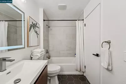 2 Lakeview Ct, Novato, CA 94947 - Photo 25