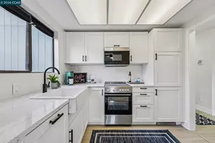 2 Lakeview Ct, Novato, CA 94947 - Photo 7