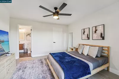 2 Lakeview Ct, Novato, CA 94947 - Photo 23