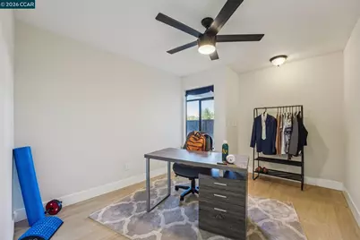 2 Lakeview Ct, Novato, CA 94947 - Photo 27