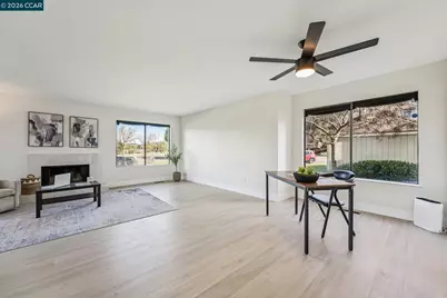 2 Lakeview Ct, Novato, CA 94947 - Photo 13