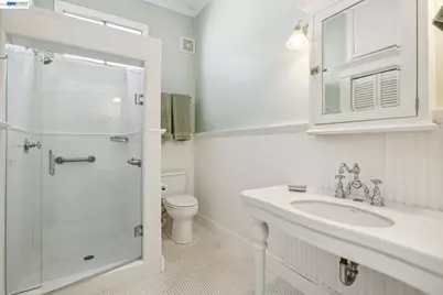 2070 Bush St, San Francisco, CA 94115 - Photo 35