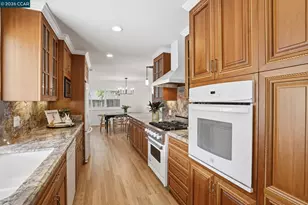 27 Whitehall Dr, Orinda, CA 94563 - Photo 11